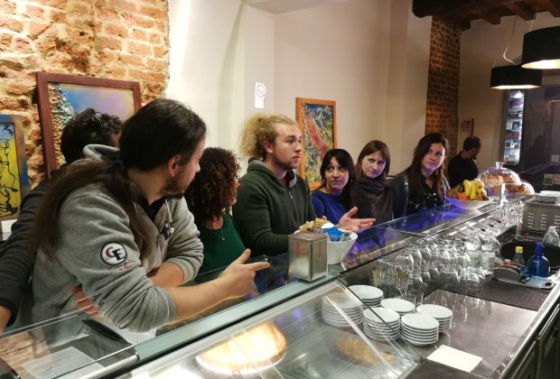 Elf in the school: l'elfo Vilhem ha scelto il caffè... ma come?