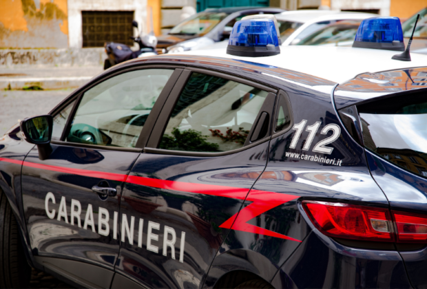 auto di carabinieri